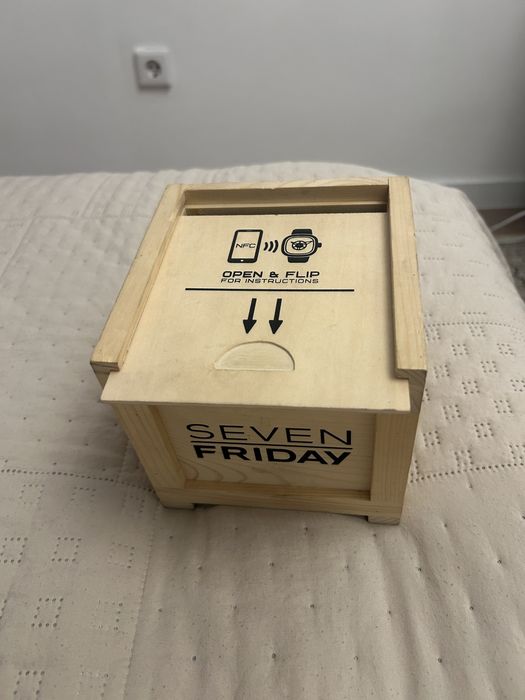 Часы Sevenfriday