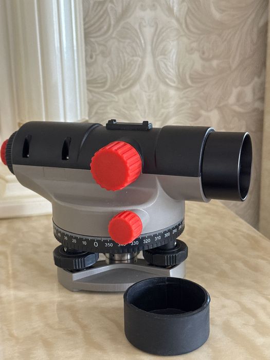 Продам нивелир Crown CT44044