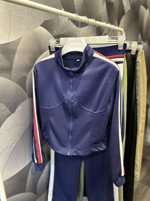 Женская одежда.