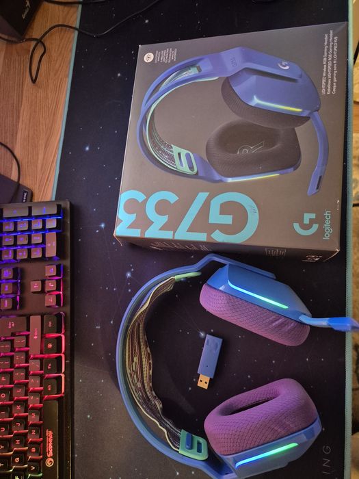 Casti gaming wireless Logitech G733