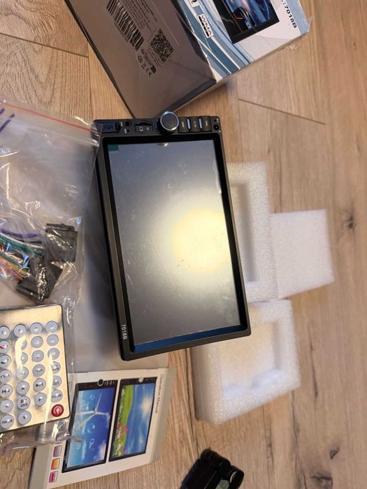 Player auto 2DIN 7018B 7" Touch Bluetooth USB MirrorLink + telecomandă