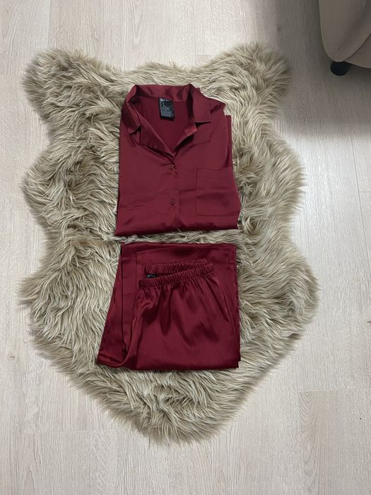 Pijama dama subtire din satin H&M noua