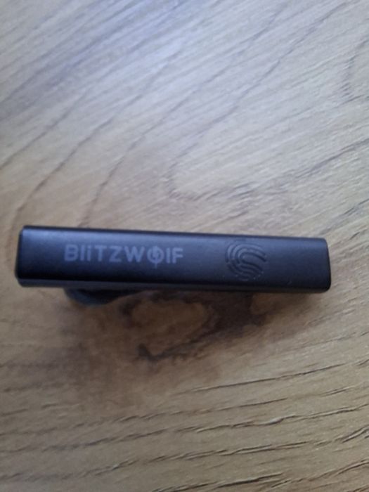 Vand căști bluetooth