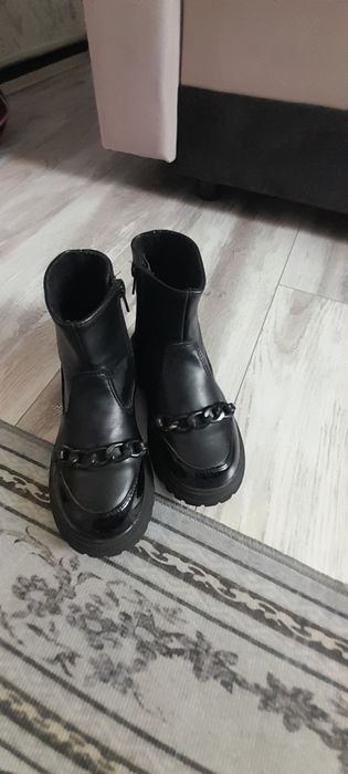 Осенние сапоги для девочки