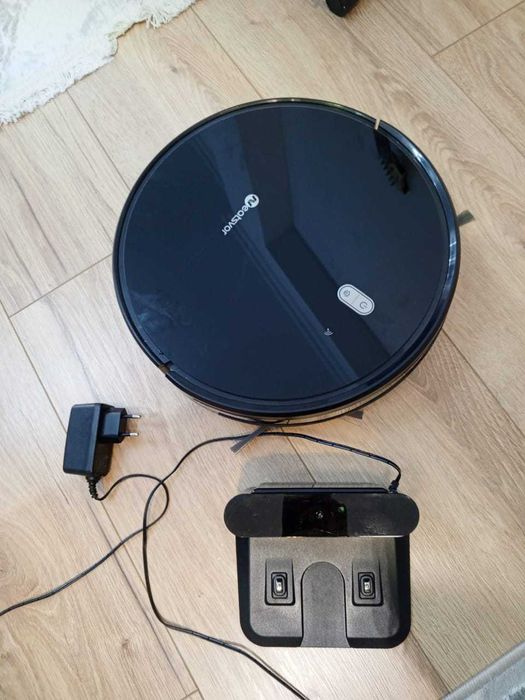 Продаю робот пылесос в отличном состоянии 25000 тг