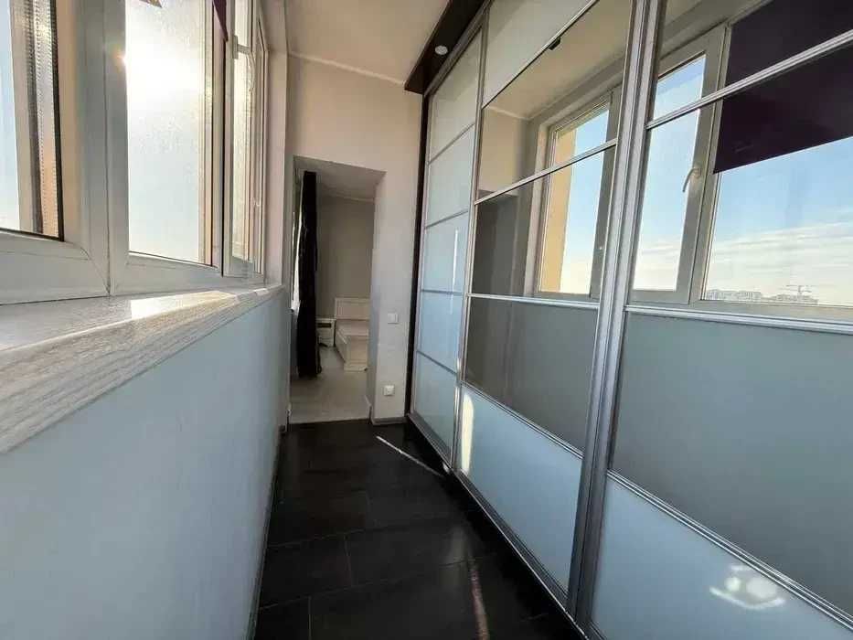 Дава се под наем Двустаен апартамент в София, Център - 56 кв.м за 407.49 € - Снимка #2