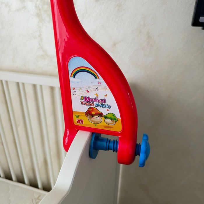 Музикална въртележка за бебешка кошара