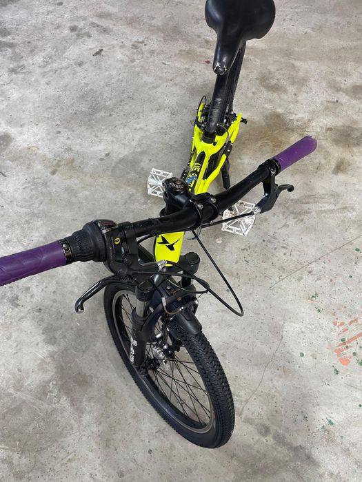 Продам детский велосипед  axis