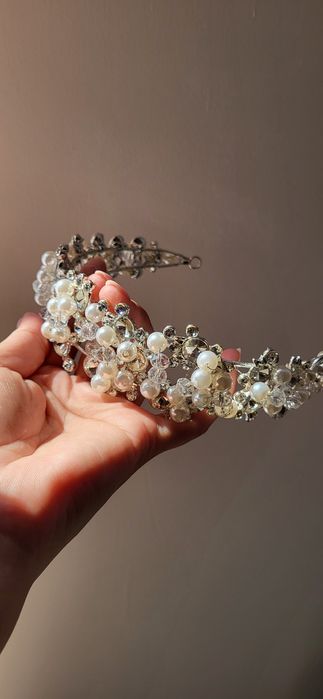 Элегантная диадема для невест