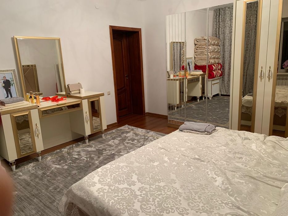 Спальный гарнитур