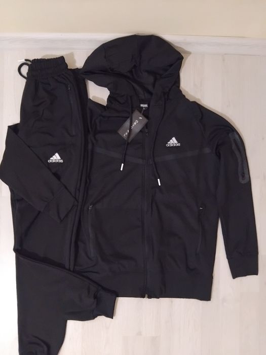 Trening baieti Nike si Adidas