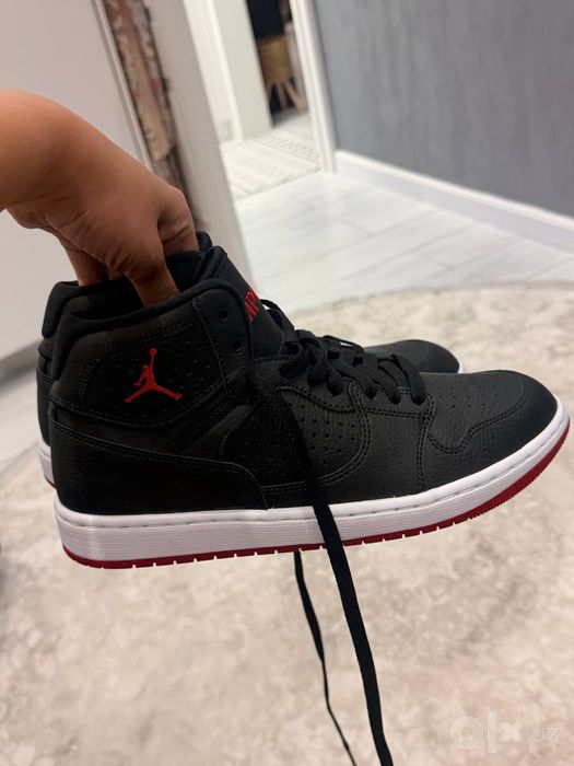 Кроссовки Nike Jordan JUMPMAN “Bred”
