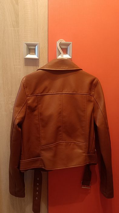 Куртка кожанная на девочку