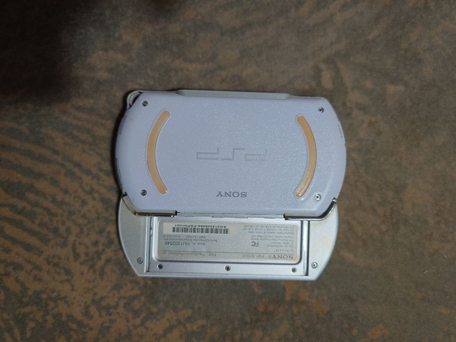 Consola Sony PSP GO White + adaptor usb C