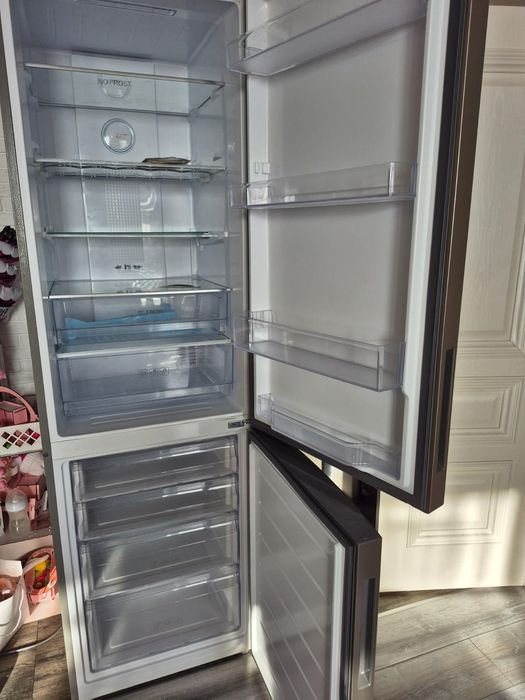 Продам отличный холодильник