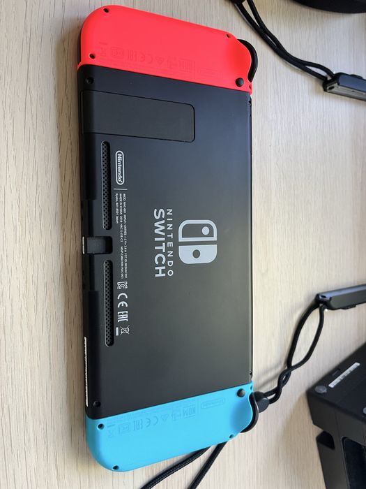 Vând Nintendo Switch
