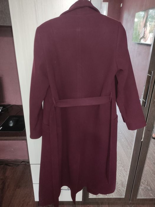 Продам бордовое ПАЛЬТО
