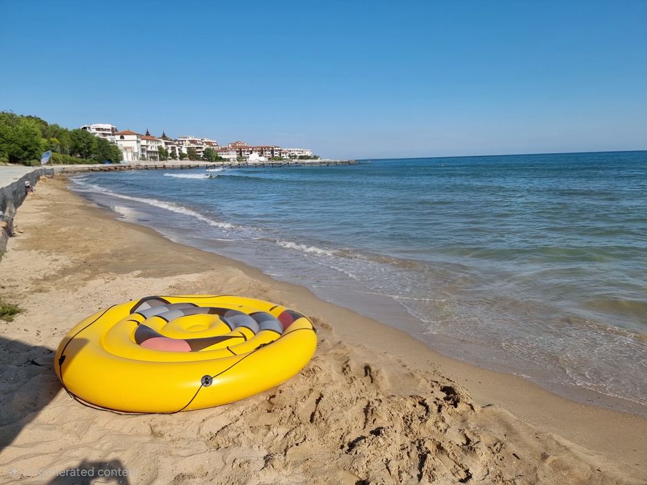Надуваем остров Intex Cool Guy Island