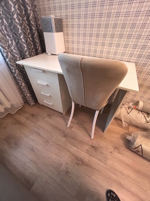 Продается стол в хорошем состоянии