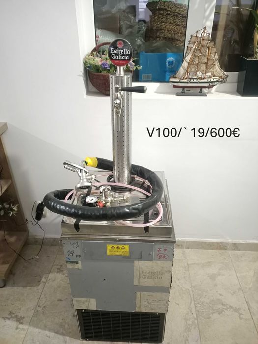 Dozator de bere portabil. Cititi descrierea completa.