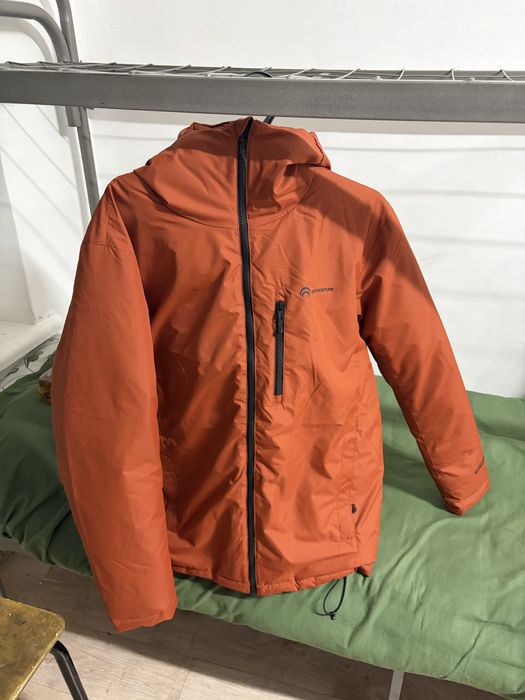 продам новую куртку outventure