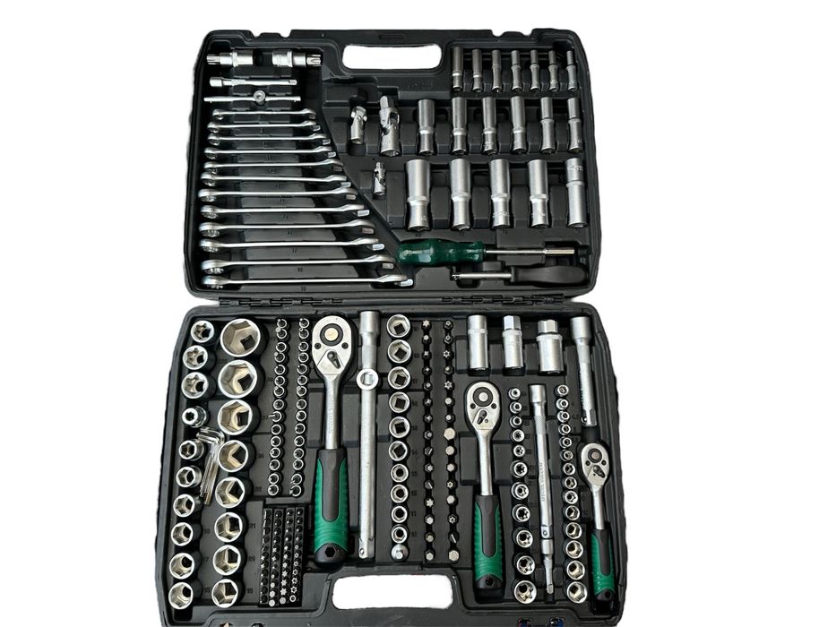 Професионални инструменти с 216 части