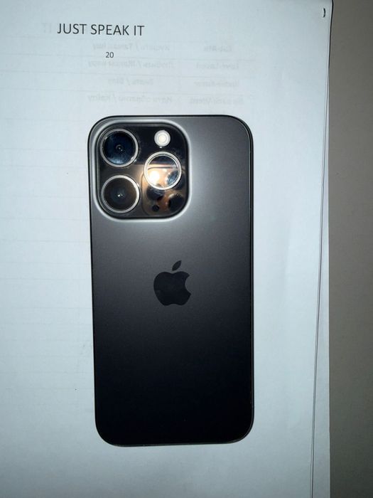 iPhone 15 pro 256 gb