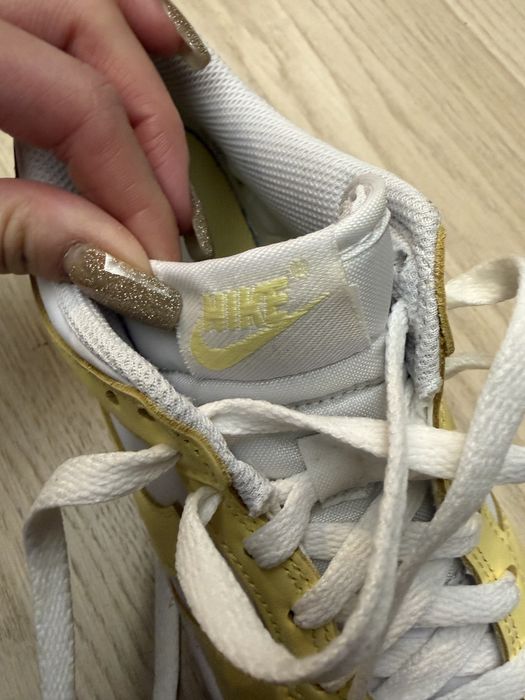 Nike Dunk Galbeni