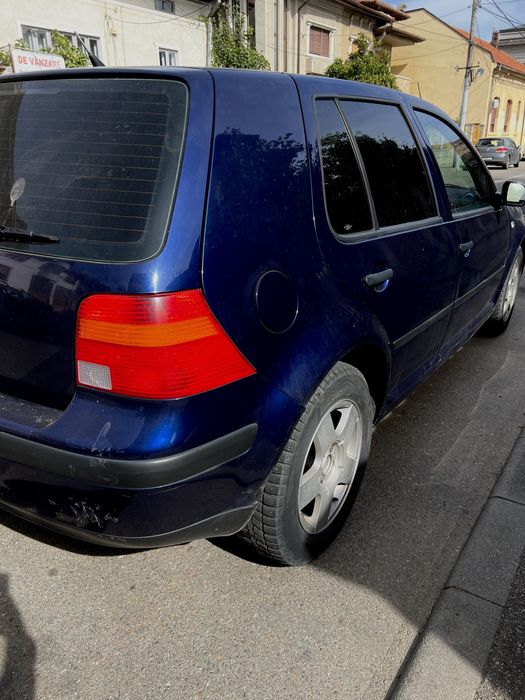 Vând Golf IV din 2003