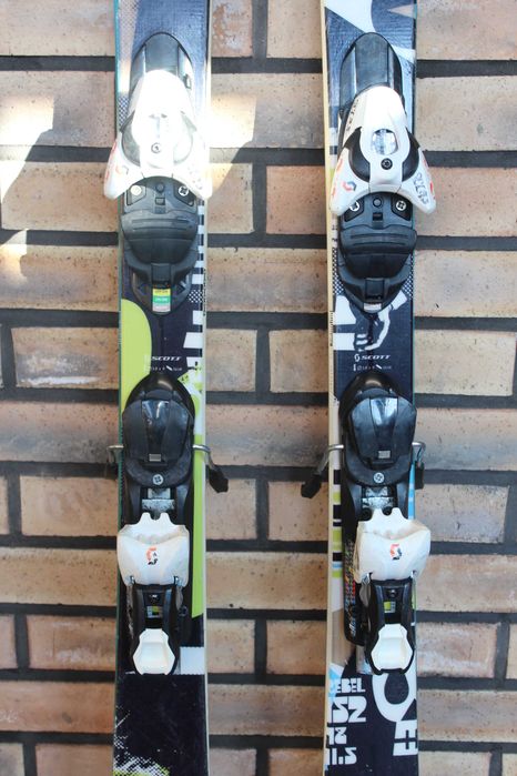 Schiuri Scott Rebel 152cm cod:0257