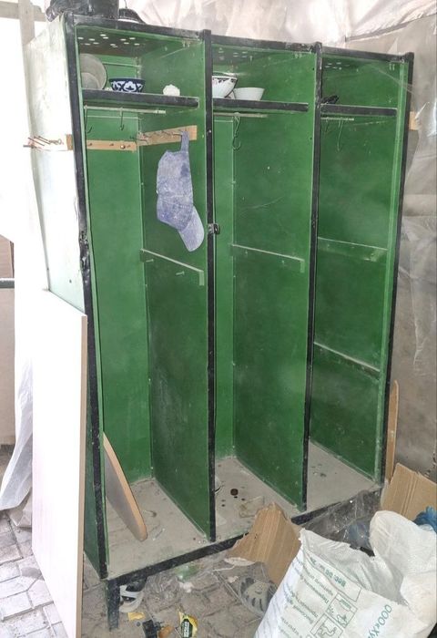 ШКАФЫ СТЕЛЛАЖИ ЖЕЛЕЗНЫЕ металлические деревянные для одежды. Книжный