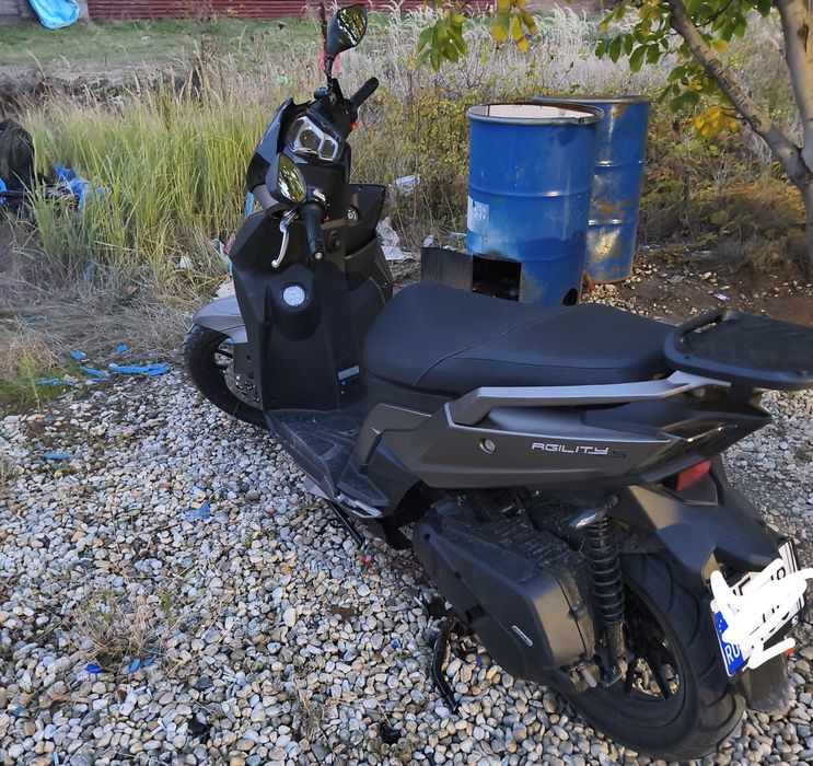 Închiriez pe termen lung