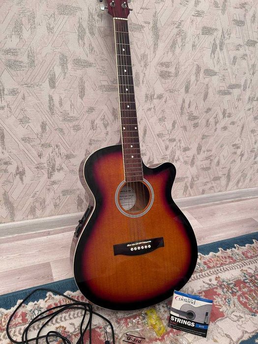 Гитара Cortland.