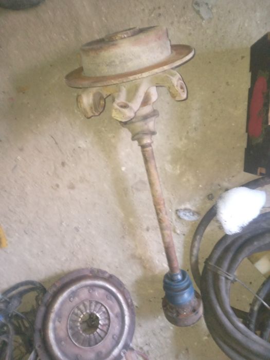 Продам привода,ступицы,супорта  сборе, пружины,кардан  124 мерседес