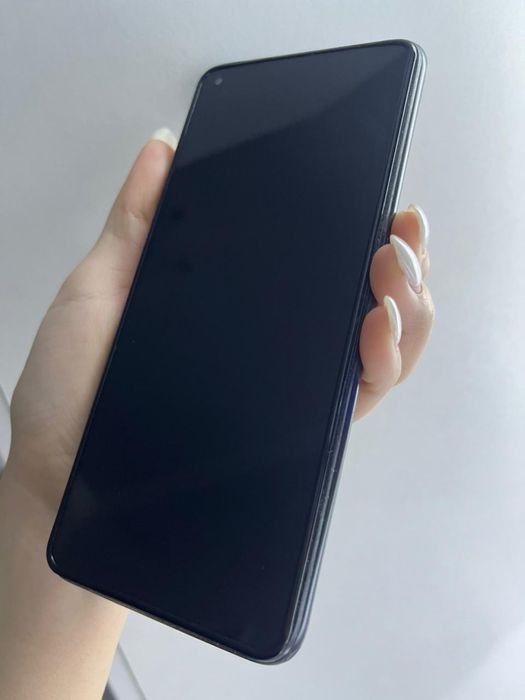 Телефон Oppo A96 в хорошем состоянии.