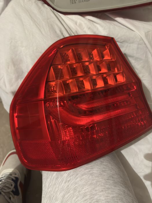 BMW E90 LCI задни стопове с дефект