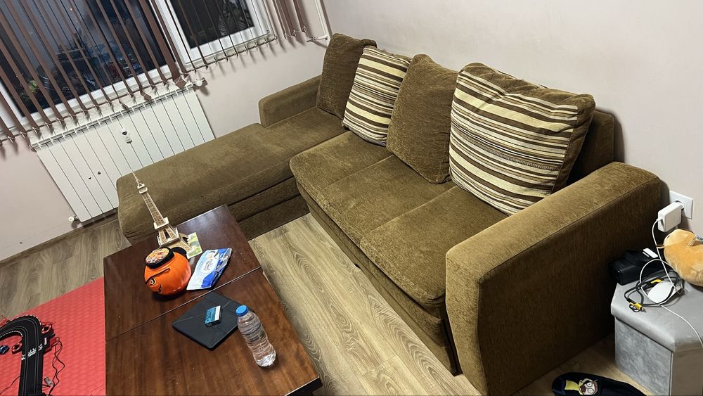 Ъглов диван за хол