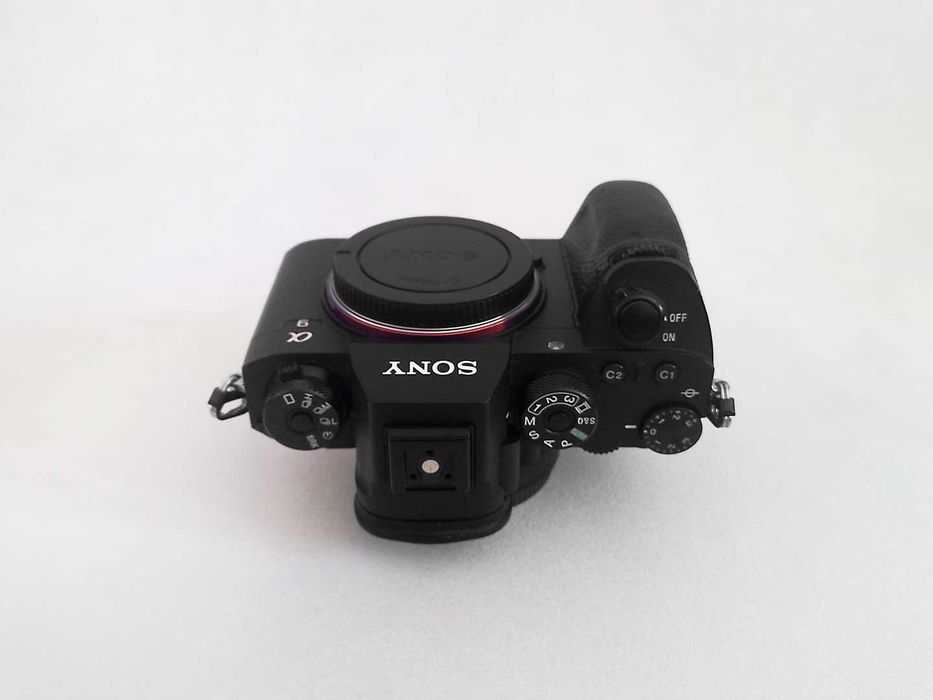 топовая беззеркалка Sony A9
