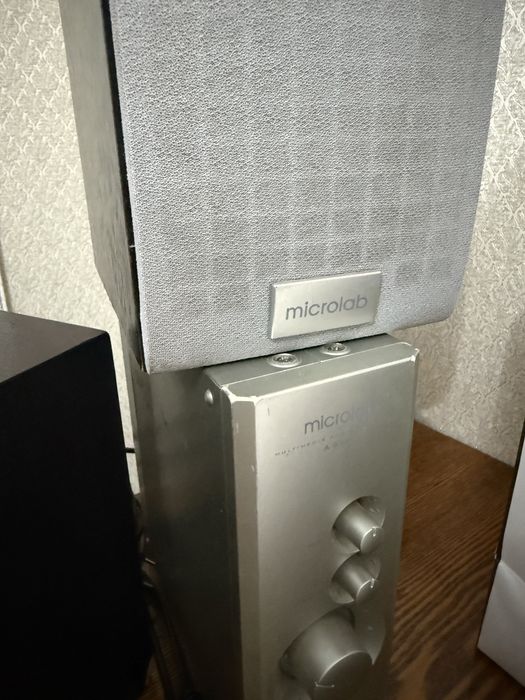 Продам колонки музыкальные в отличном состоянии Microlab