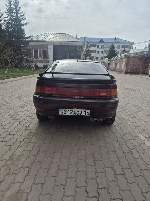 Продам Mazda 323F BG