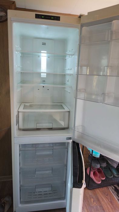 Продам холодильник 190 см
