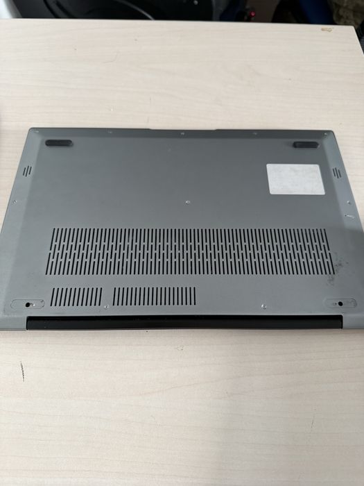 Продаю ноутбук Castom