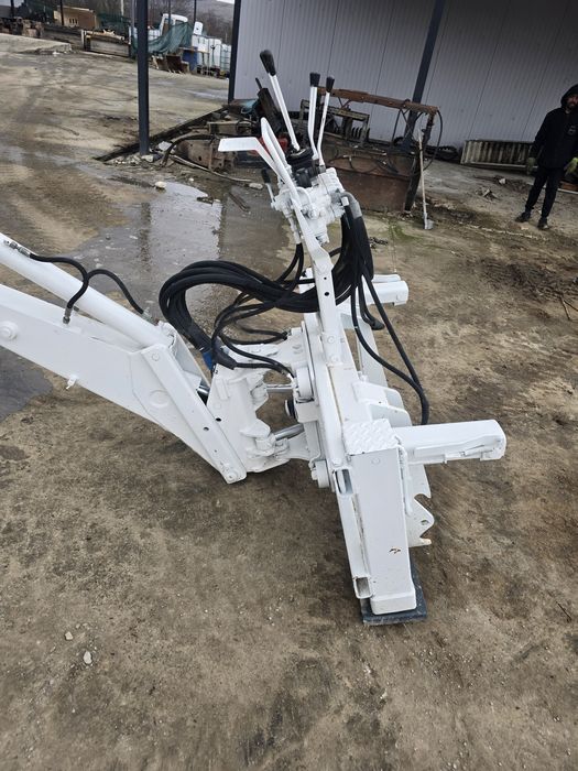 Brat de excavare Miniincarcator