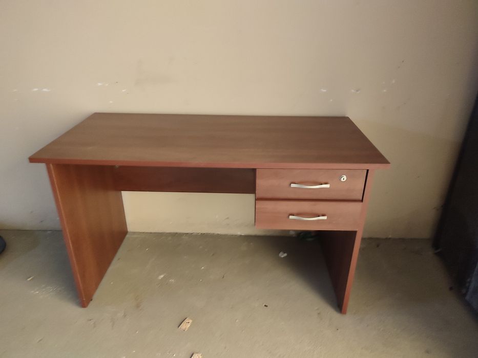 Продам письменный стол
