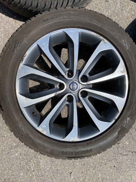 Гуми с джанти 215/55/18;Nissan Qashqai/Juke/5x114.3