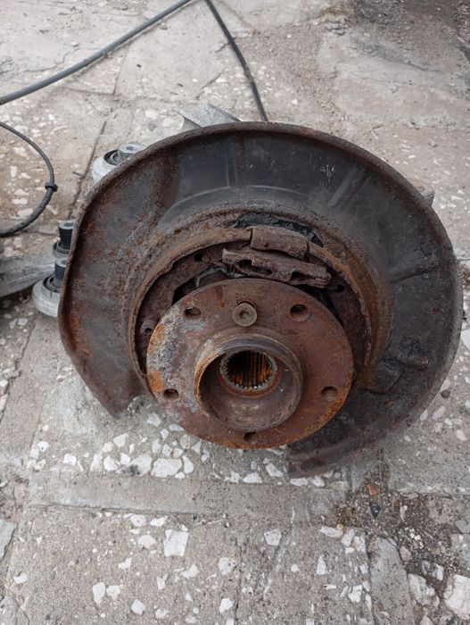 Задни шенкели BMW E39 520i Комби