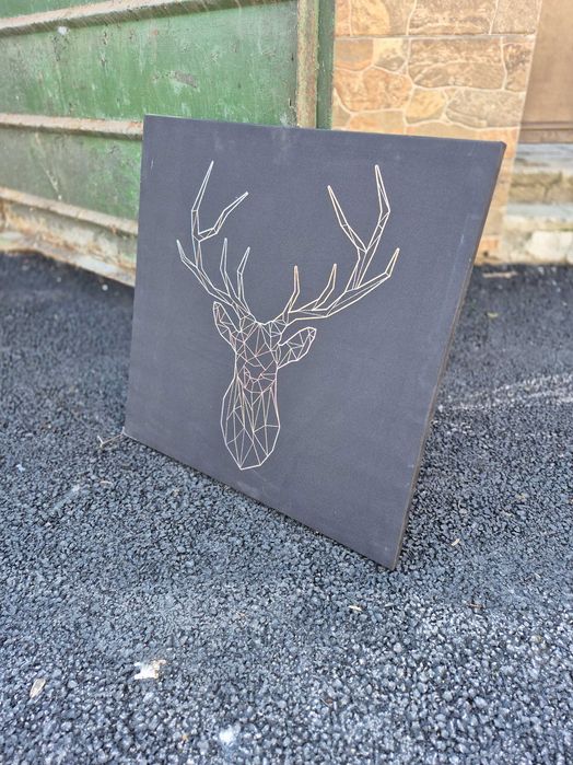 Бродерия с благороден елен