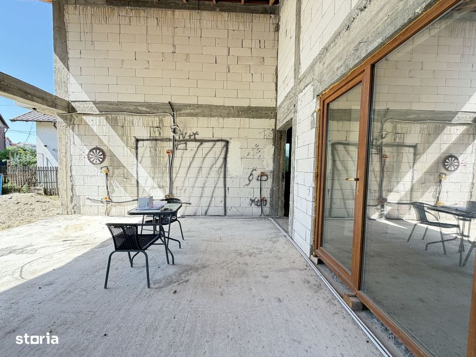 Casa - Zona Ultracentrala, Mioveni, zona Pompieri, 750 mp, deosebita