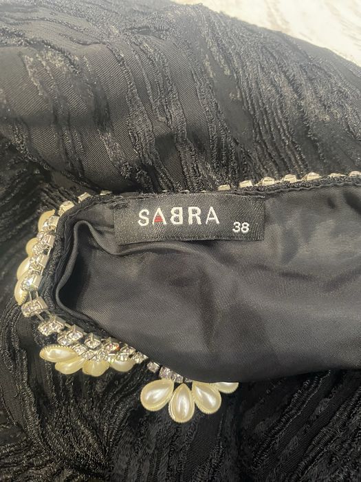 Официална рокля в зелено и черно и рокля с перли