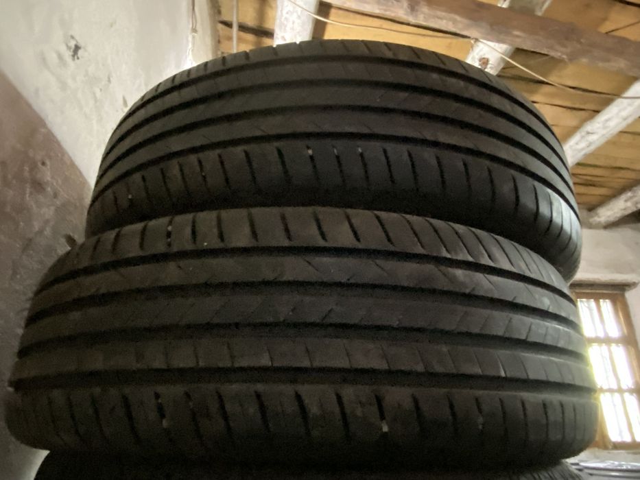 Шины Continental  215/65/17, 2 штук